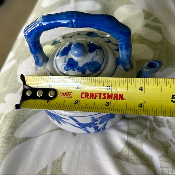 VTG Floral Blue Oriental Butterfly Bamboo Handle Tea Kettle Porcelain Teapot - Picture 11 of 12